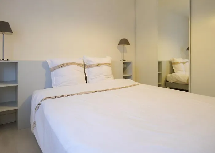 Proche De La De Tanchet, Quartier Des Presidents - 6 Personnes *